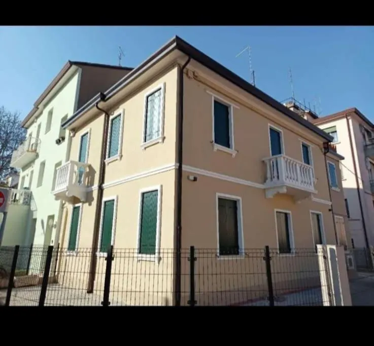 Arcobaleno Casa Appartamento Venezia- Mestre 0*, Venice Italy